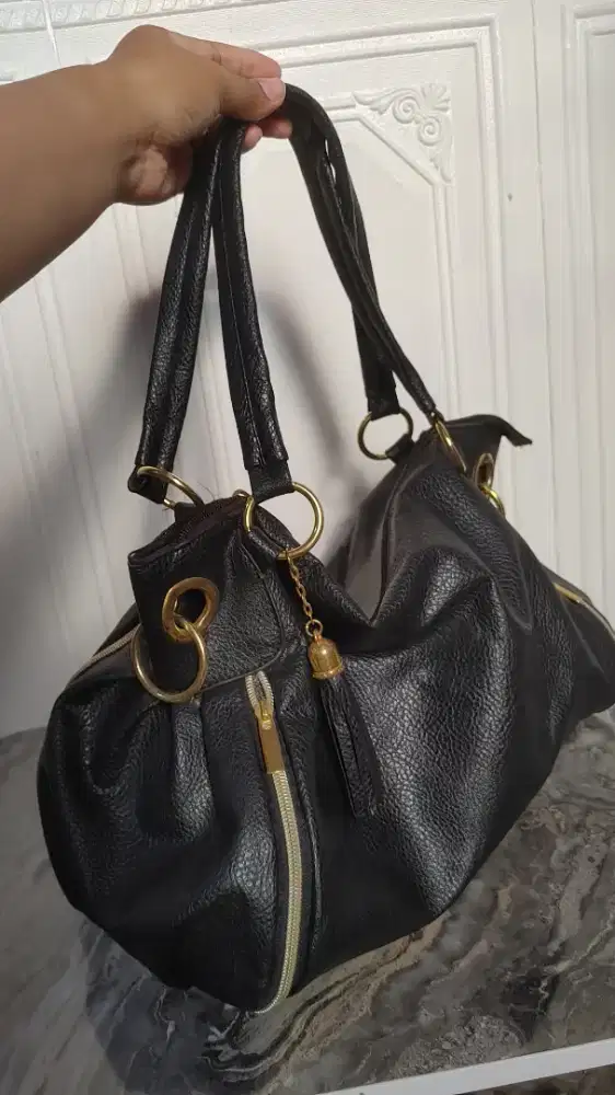 Tas Kulit hitam