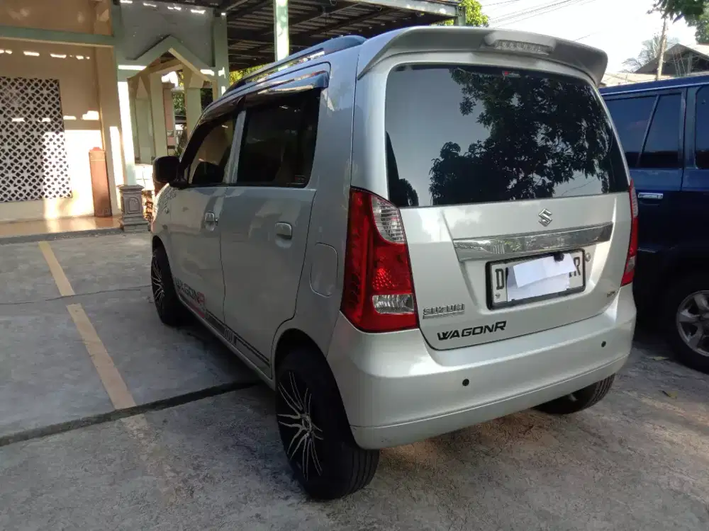 Di jual Mobil Suzuki Wagon R