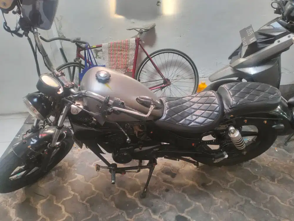 Bobber Custom Basic Megapro