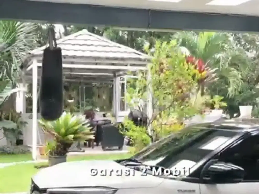Rumah 2 Lantai Nyaman dan Asri di Antapani