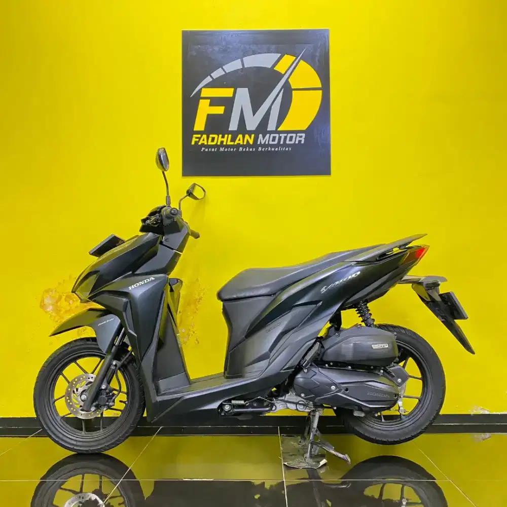 Honda Vario 125 CBS ISS Tahun 2022 hitam doff km low