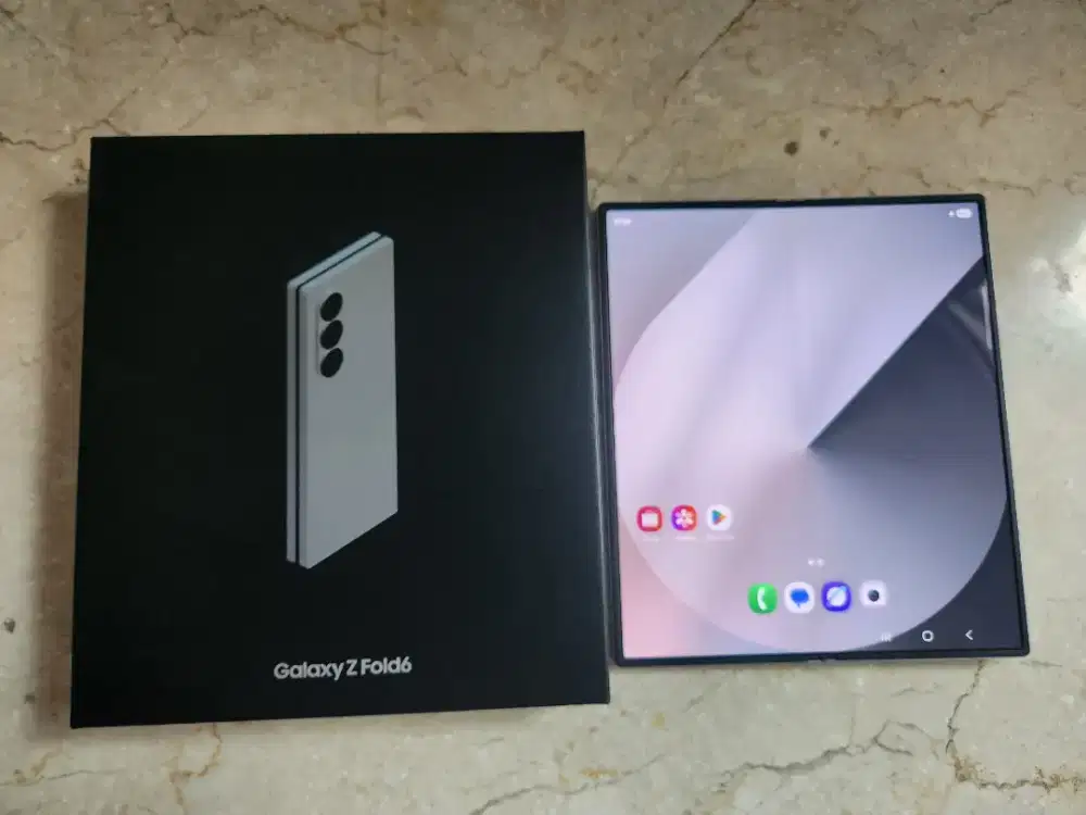 Samsung Fold 6 12/256GB like new bnyk bonus