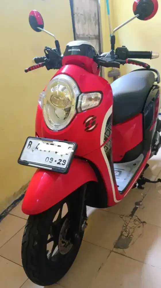 Honda Scoopy esp Red