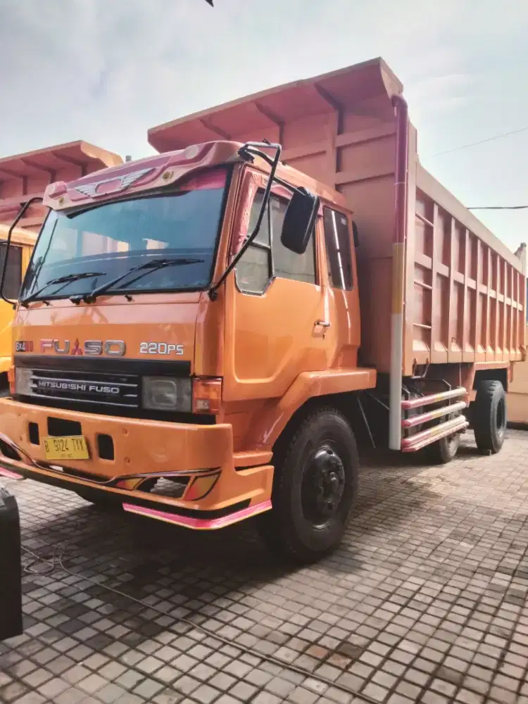 Dump Truk Mitsubishi Fuso FN 527 MS, Tronton 6x4, Indeks 24,Th. 2017