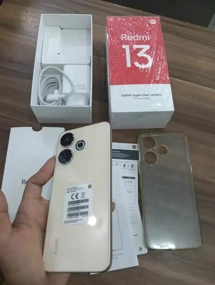 Redmi 13 ram 8/256 Seken masih mulus banget dan masih lengkap