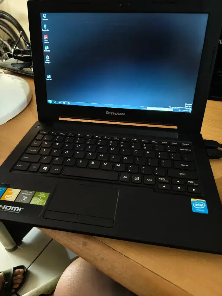Dijual laptop lenovo S20-30 bekas