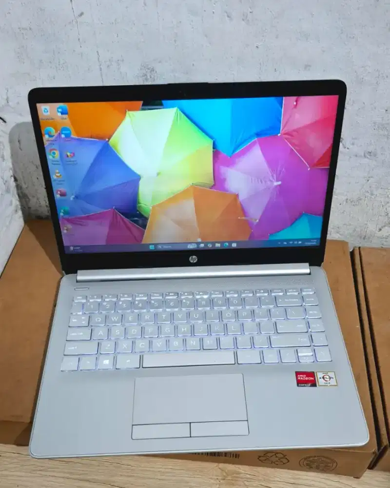 HP 14s DK1122AU Amd Athlon Gold 3150U Setara Core i3 gen 10 
Ram 8/512