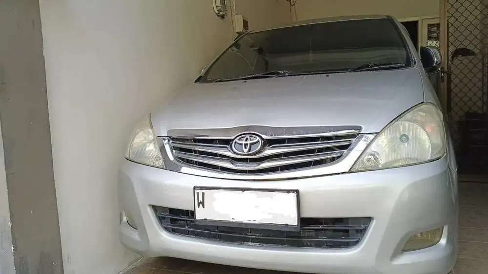 Kijang Innova Type G 2.0 MT bensin Tahun 2010