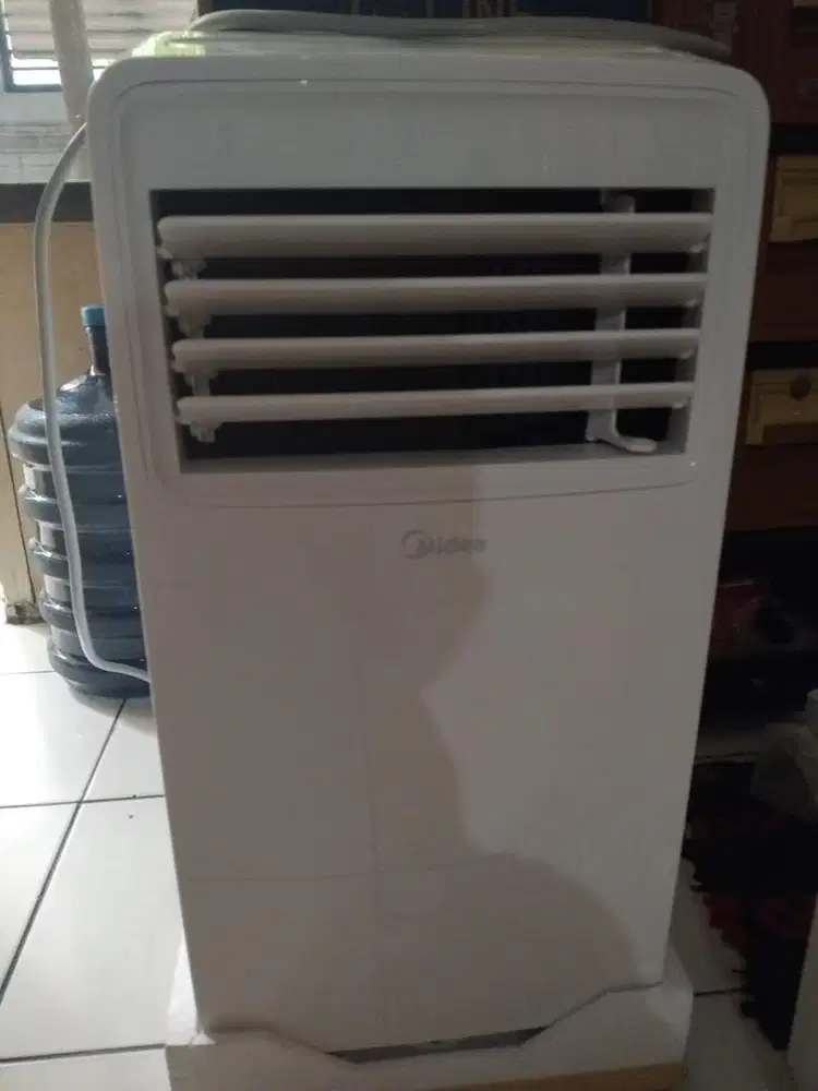 Midea AC Portable MPHA-05/09CRN7 Multiple Function AC - 0.5PK