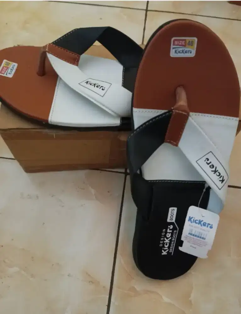 Sandal Kickers wanita