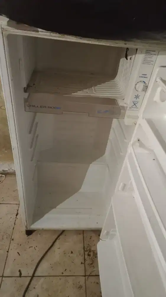 Kulkas merek Sanyo 1 pintu