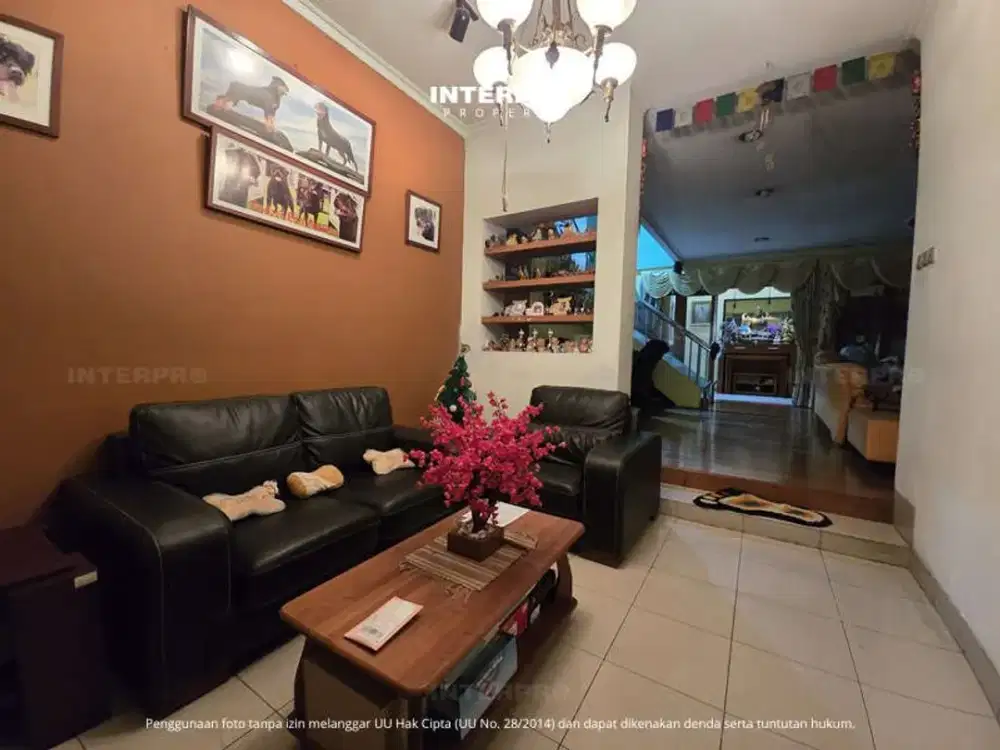 Rumah 2,5 Lantai Dijual Puri Indah Dalam Cluster Hadap Timur - LT 200m2