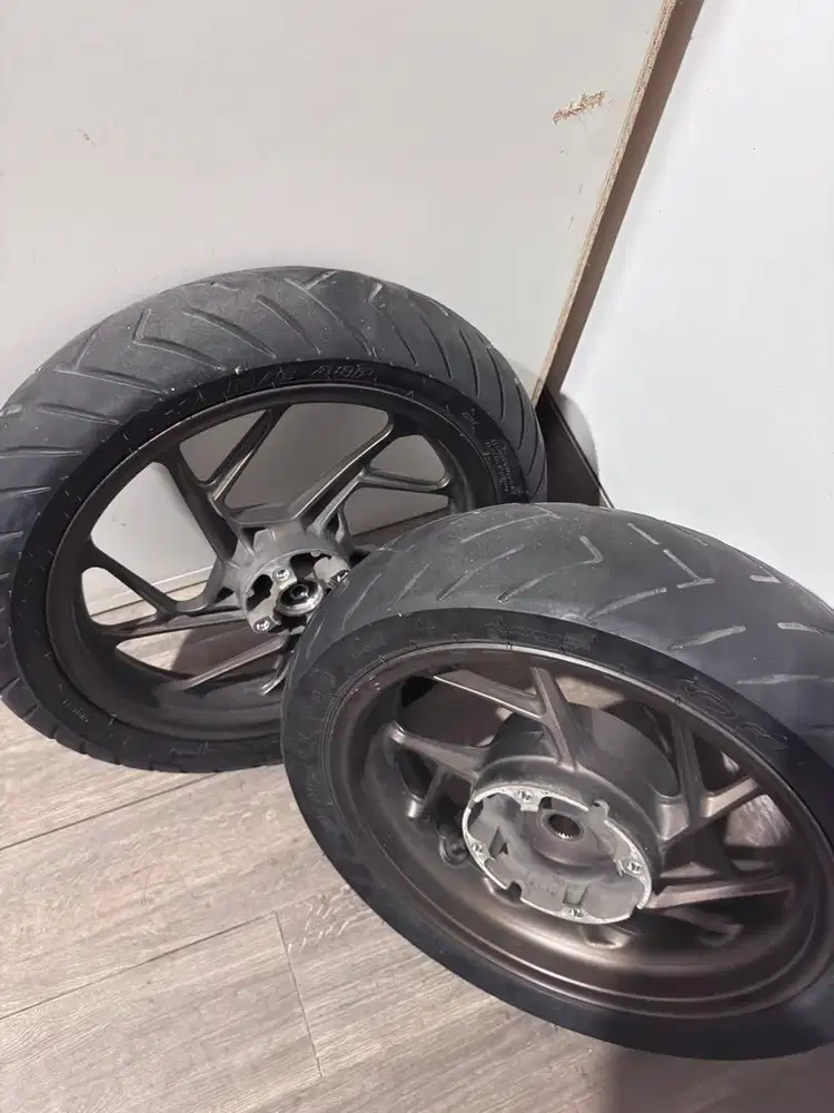 Velg motor bekas