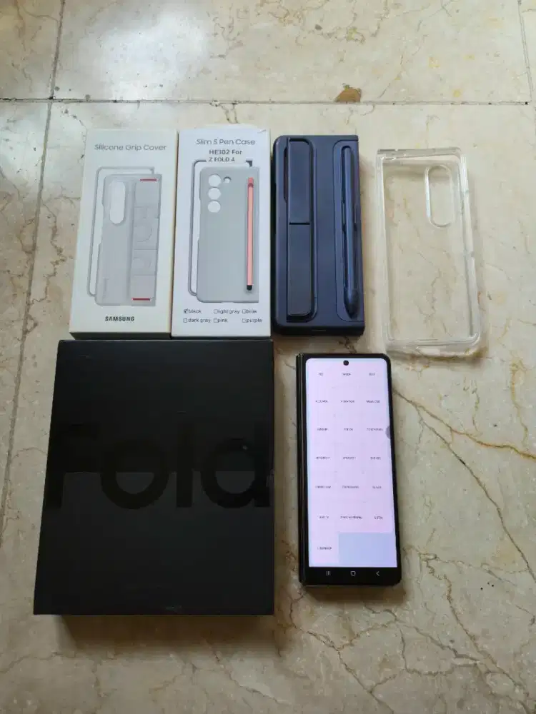 Samsung Fold 4 12/256Gb like new