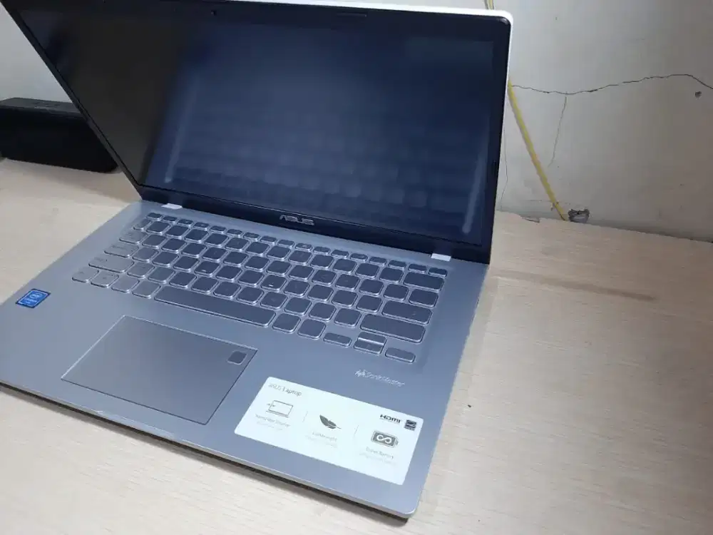 Laptop asus vivobook N4020
