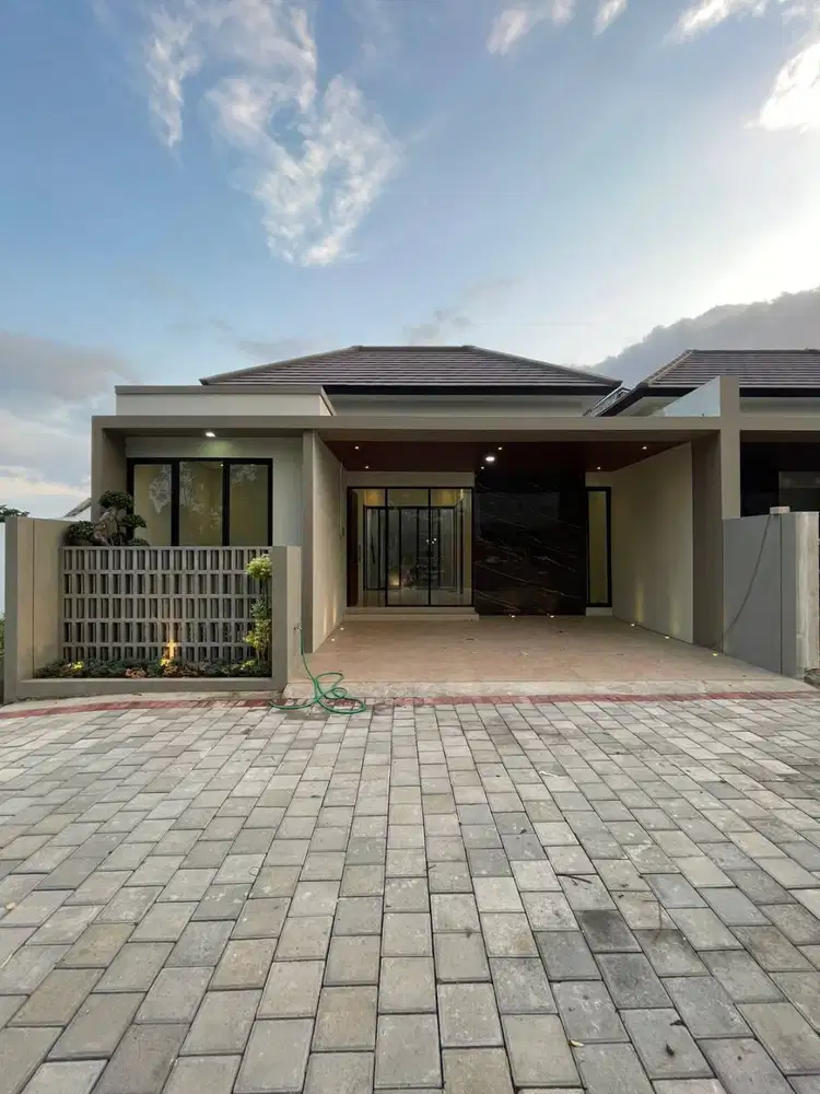 Rumah Modern Minimalis dekat RS HERMINA Maguwoharjo Jogja