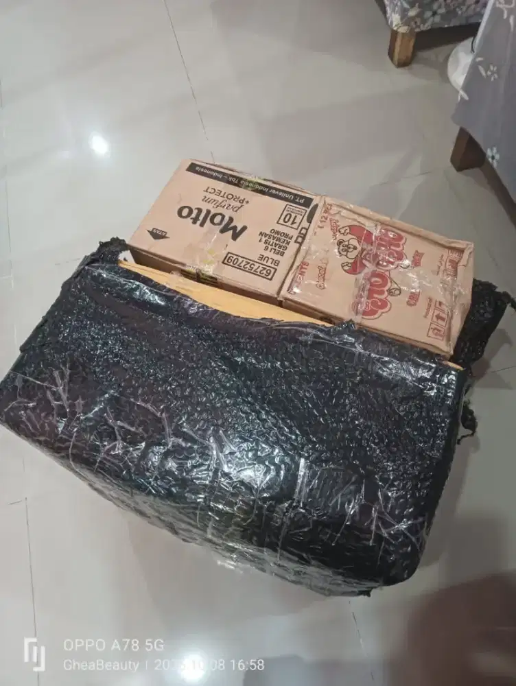 Karyawan packing panggilan / harian