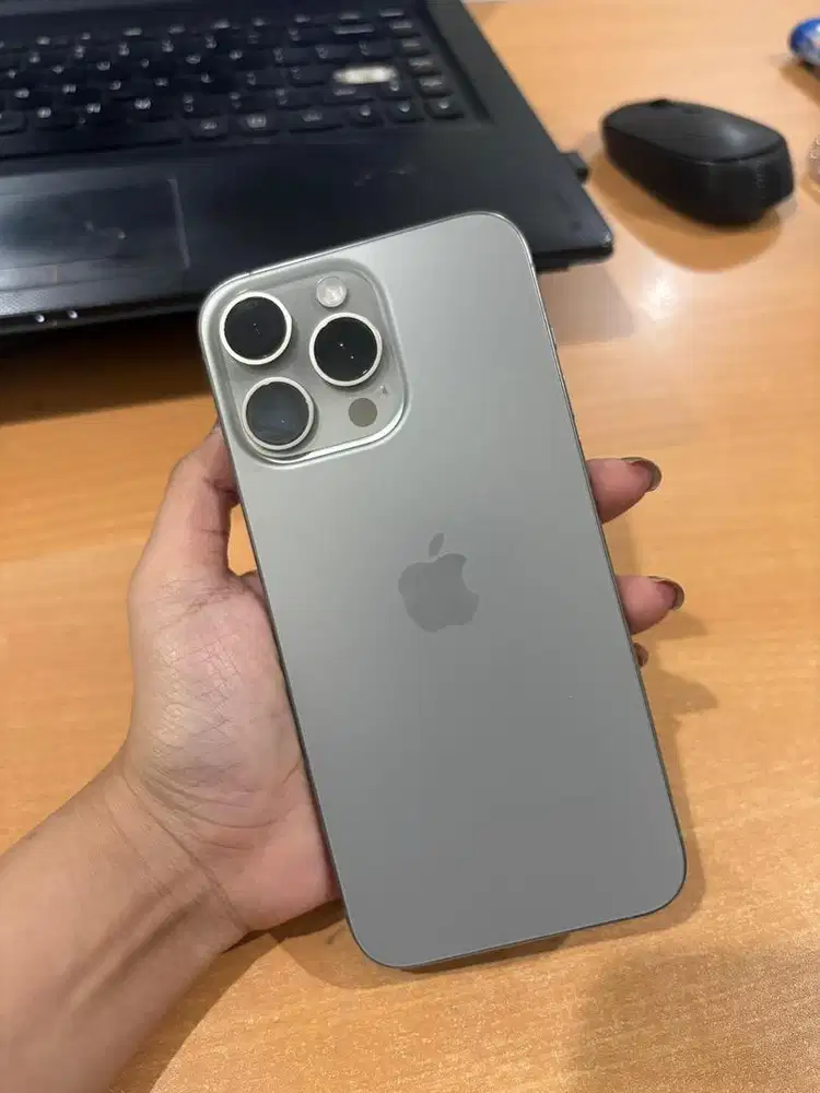 Dijual Iphone 15 pro max 256 gb GARANSI RESMI IBOX