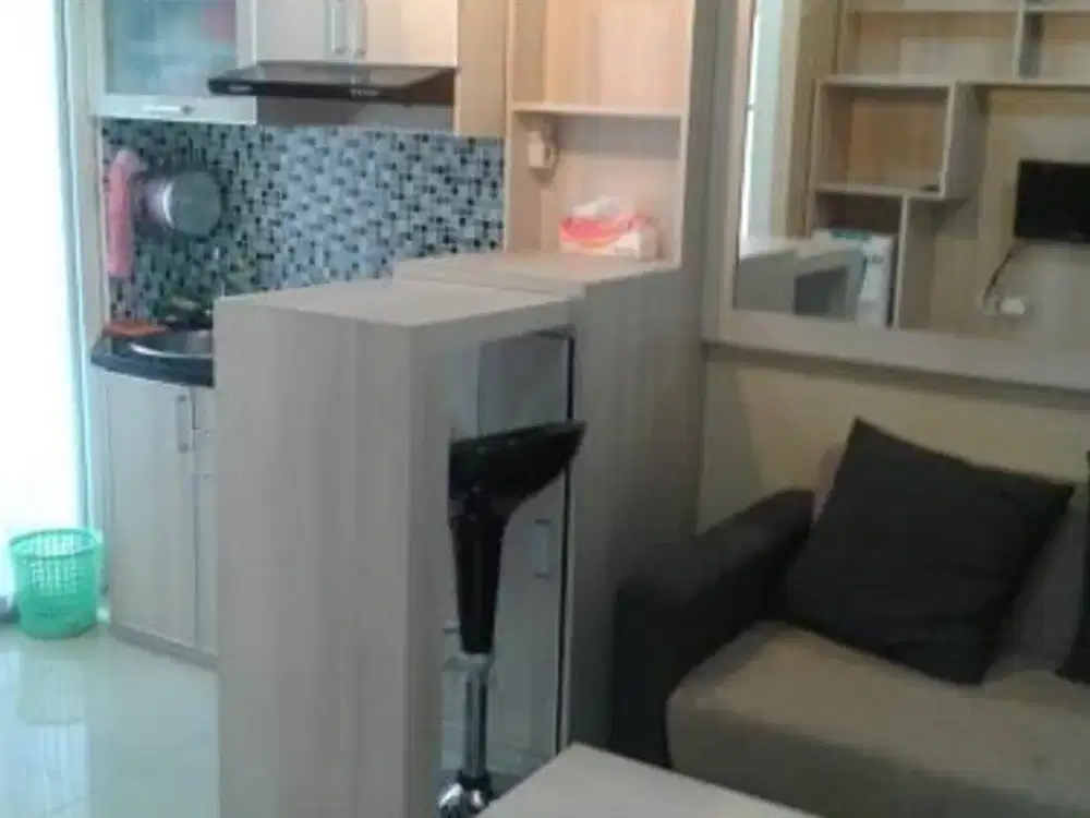 GREEN PRAMUKA SQUARE 2 KAMAR FURNISH ATAS MALL TAHUNAN