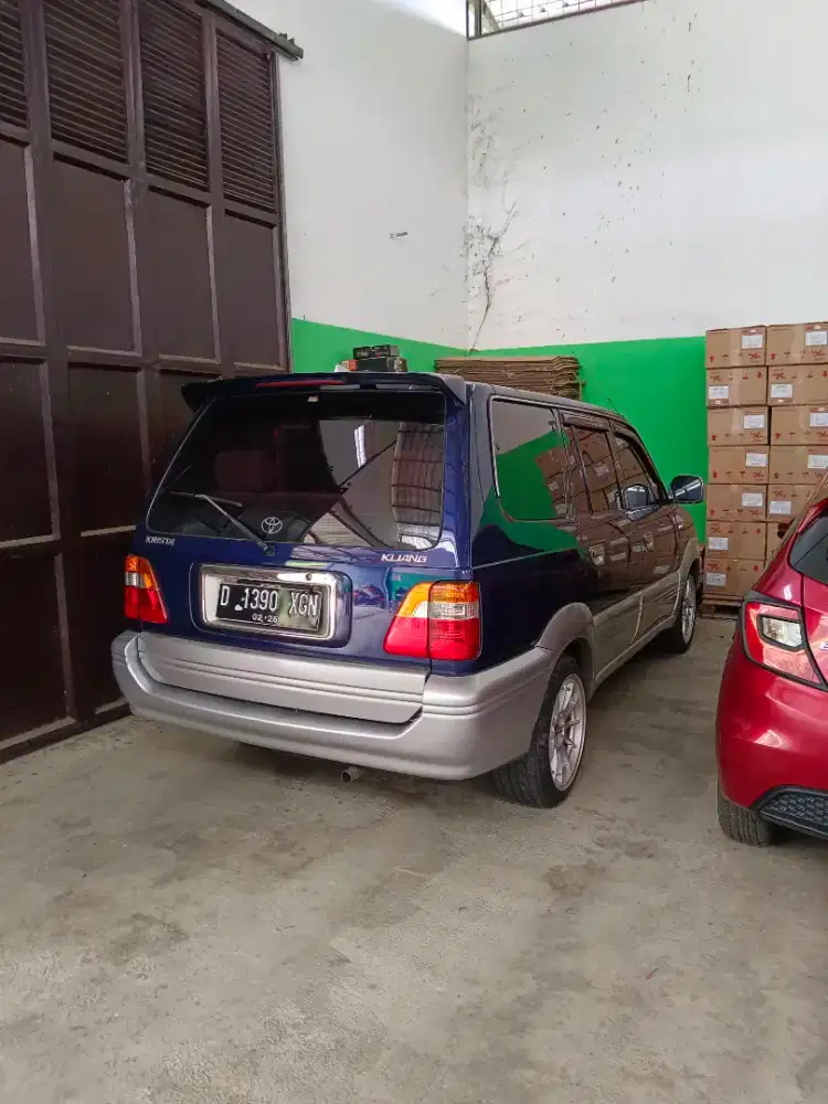 Toyota Kijang Krista 2003