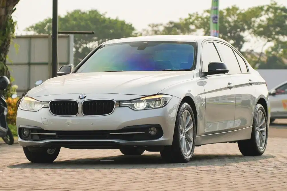 (DP 46jt) BMW 320i Sport Facelift LCI 2017 (F30)