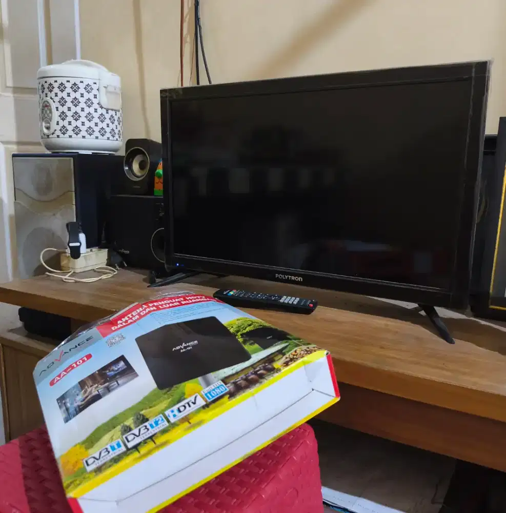 POLYTRON 24 INCH
PESAWAT TELEVISI- TELEVISI LED
TYPE: PLD 24V1853
