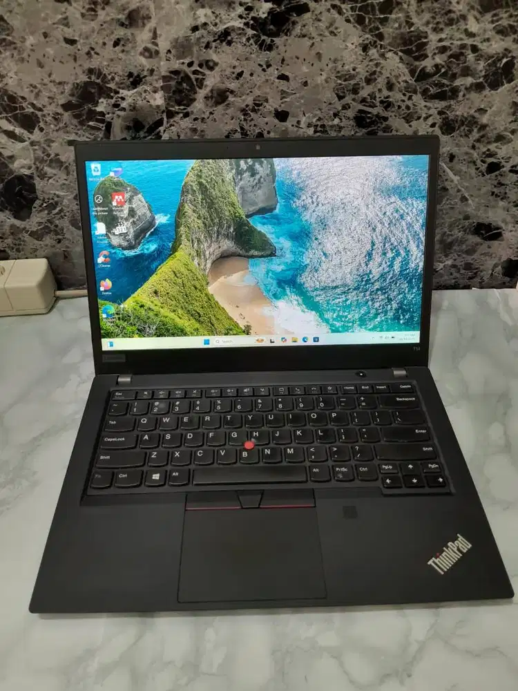 Lenovo T14. Core i5 gen10, Ram 16GB, NVME 256GB, Layar 14inch fullHD
