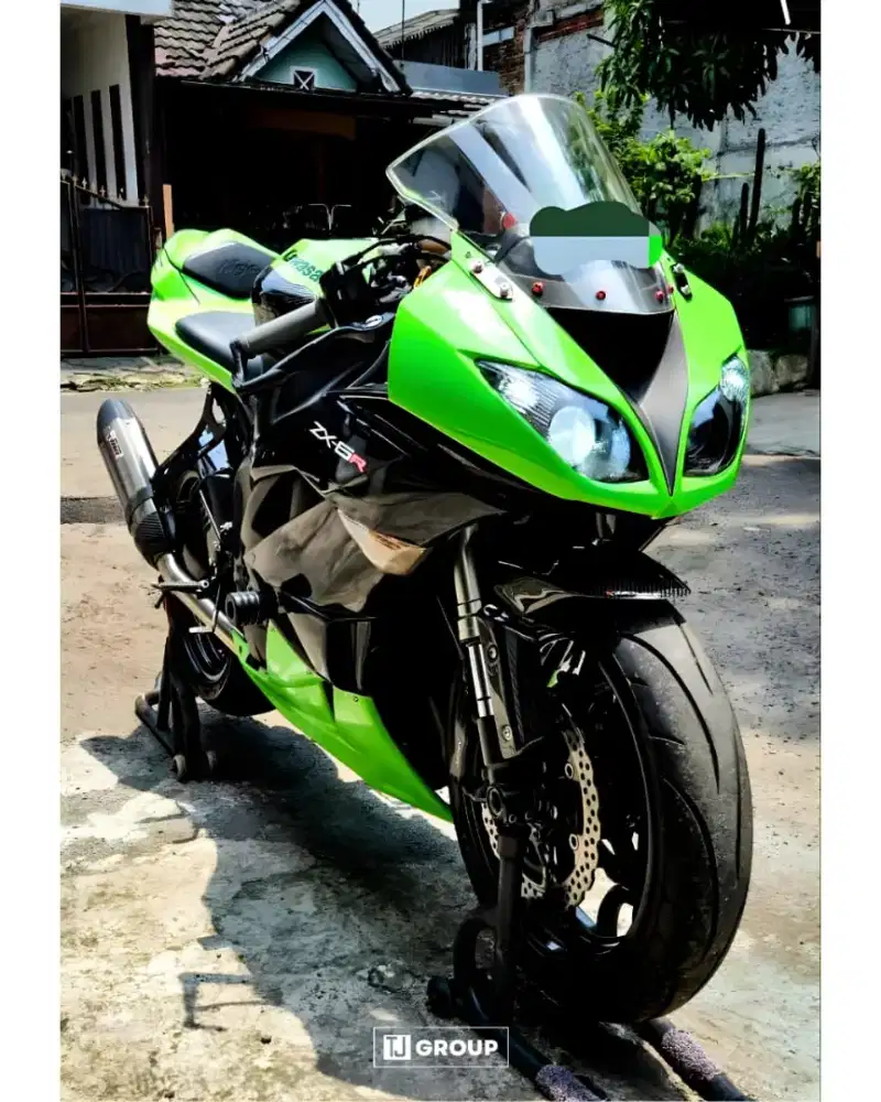 FOR SALE!! Kawasaki ZX6R 2010