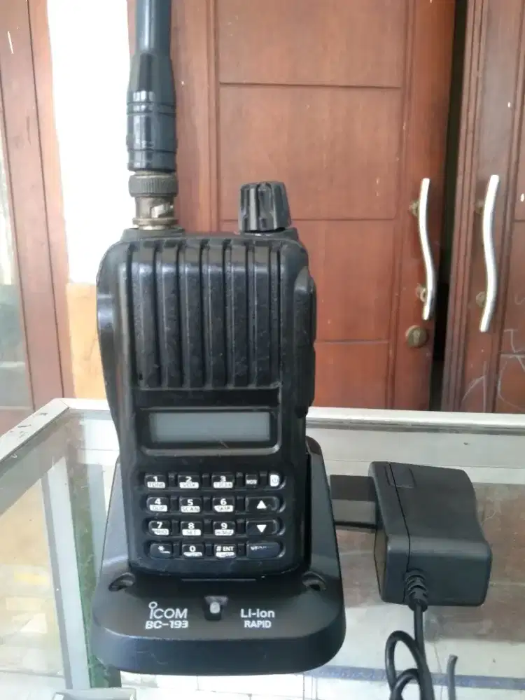 HT icom V80 VHF masih segel