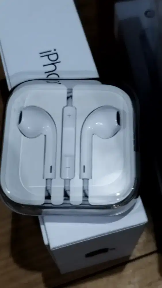 Headset jack 3.5mm original bawaan Iphone 5s