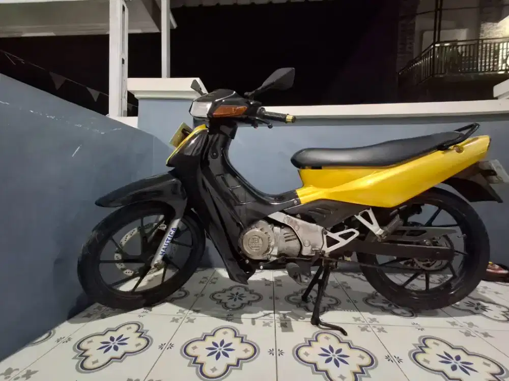 Suzuki satria lumba tahun 2001. Keadaan baik