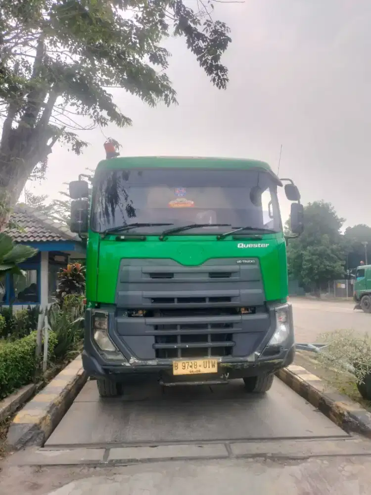 Trailer Truk UD