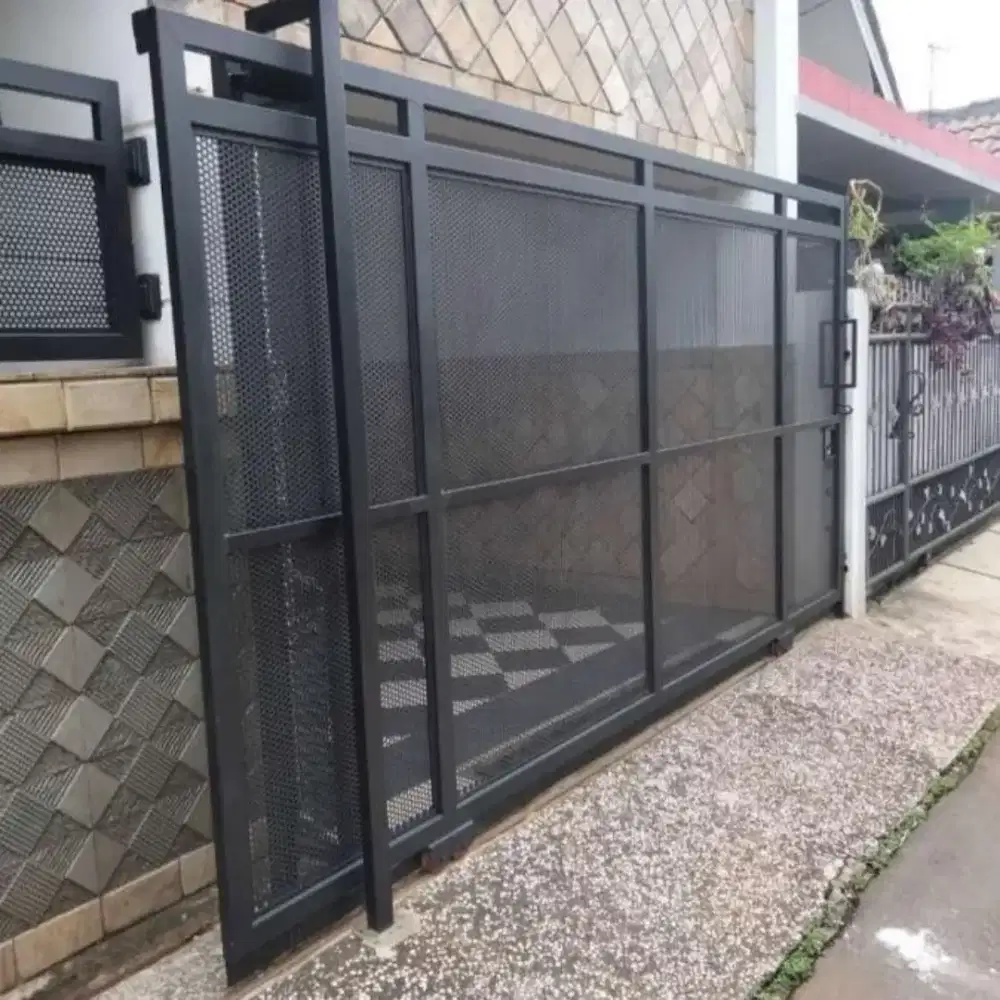 Pintu pagar Besi Minimalis