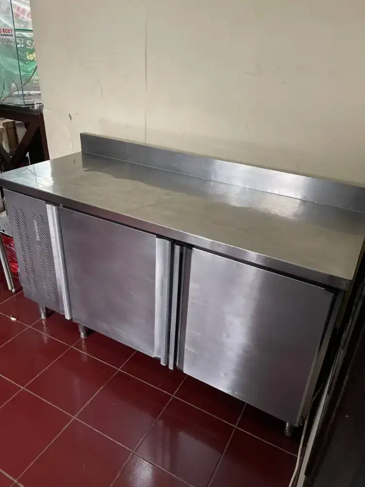 Cuci gudang Undercounter