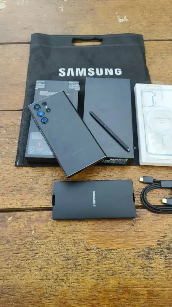 Samsung S22 ULTRA 5G (ram 12/256).