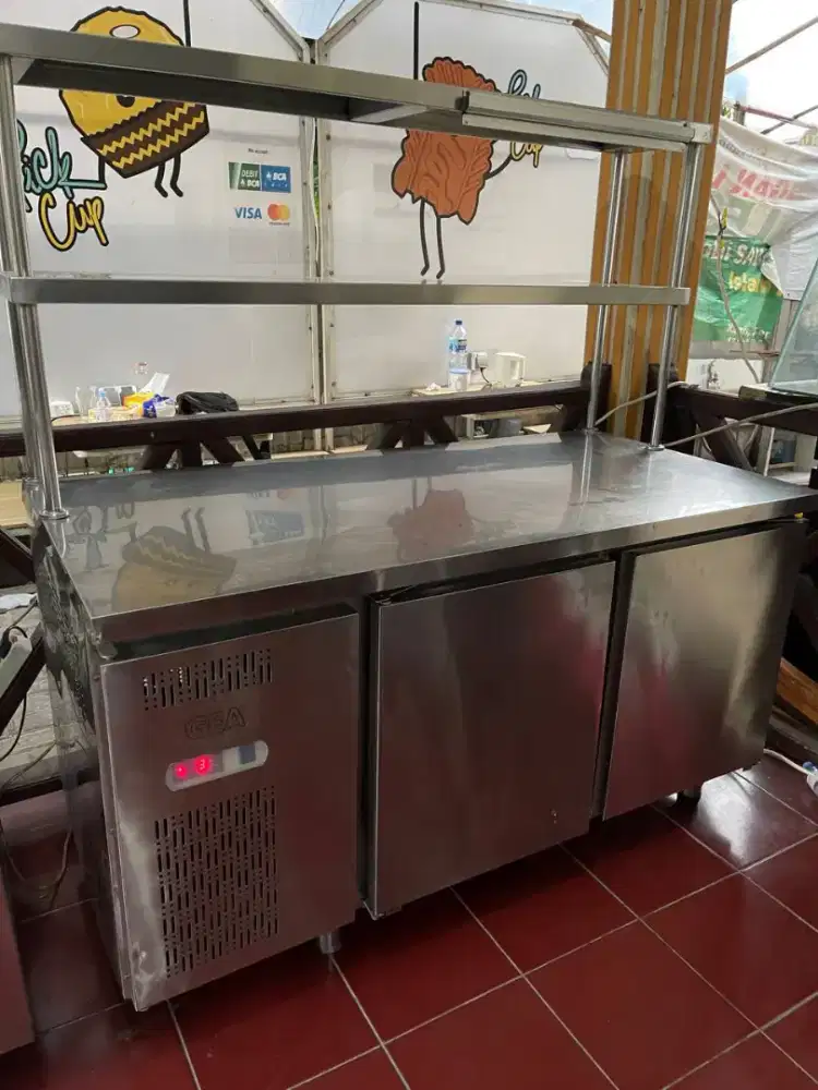 Undercounter Chiller GEA Plus Upper shelf