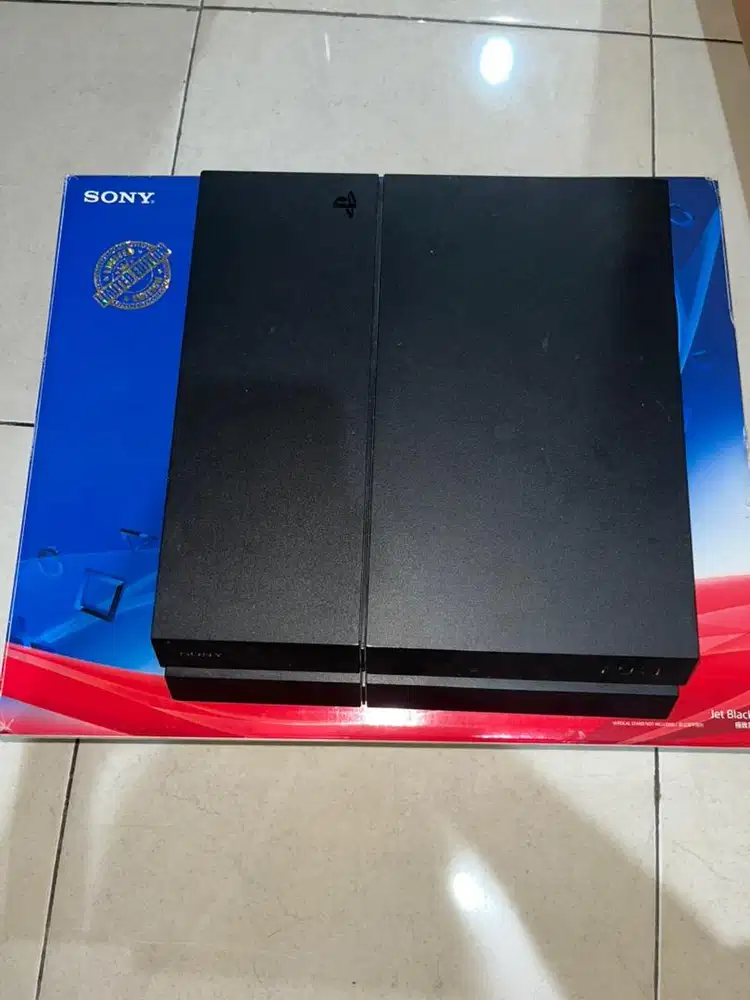 PS4 Fat jet black