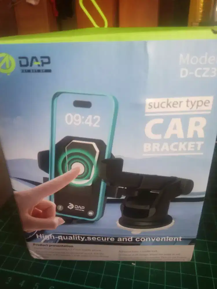 holder handphone mobil
