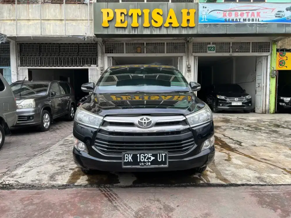 toyota innova reborn V bensin matic 2016