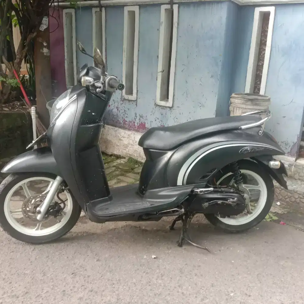Honda Scoopy carbu 2011