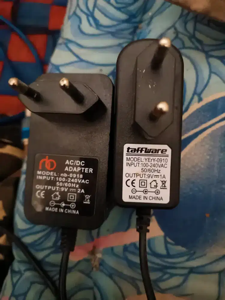 Adaptor 9V  baru