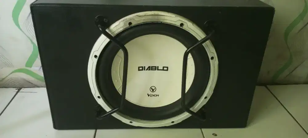 Speaker 12 inch plus box merk diablo venom