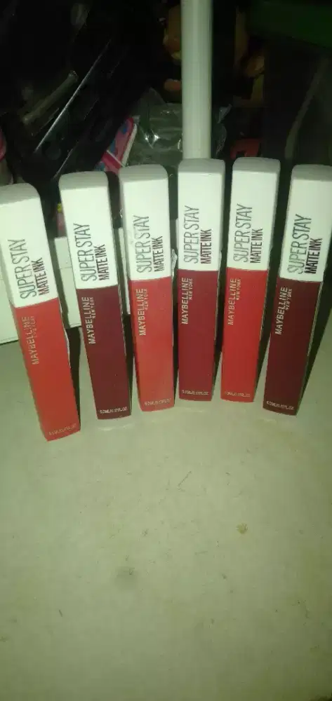 Sisa dagangan ada lipstik dan parfum