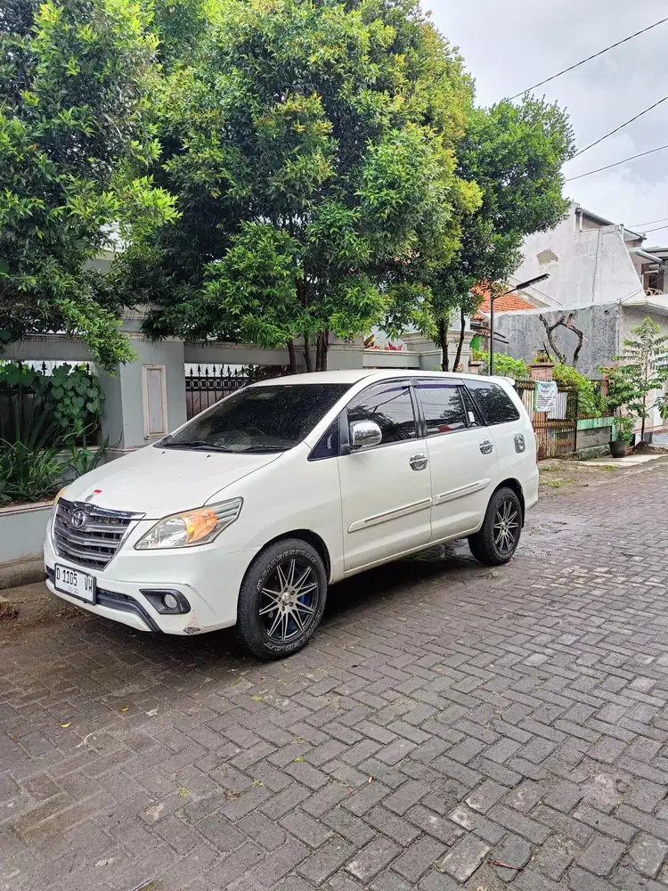 Toyota Kijang Innova 2015 Bensin