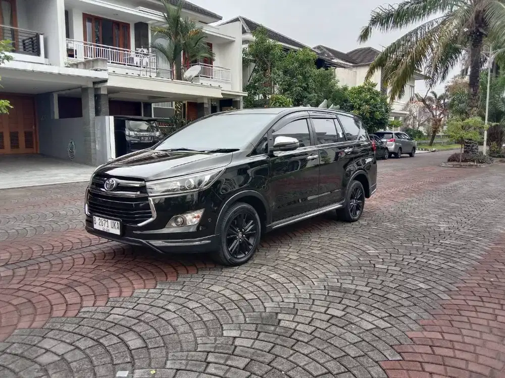INNOVA VENTURER DIESEL 2018