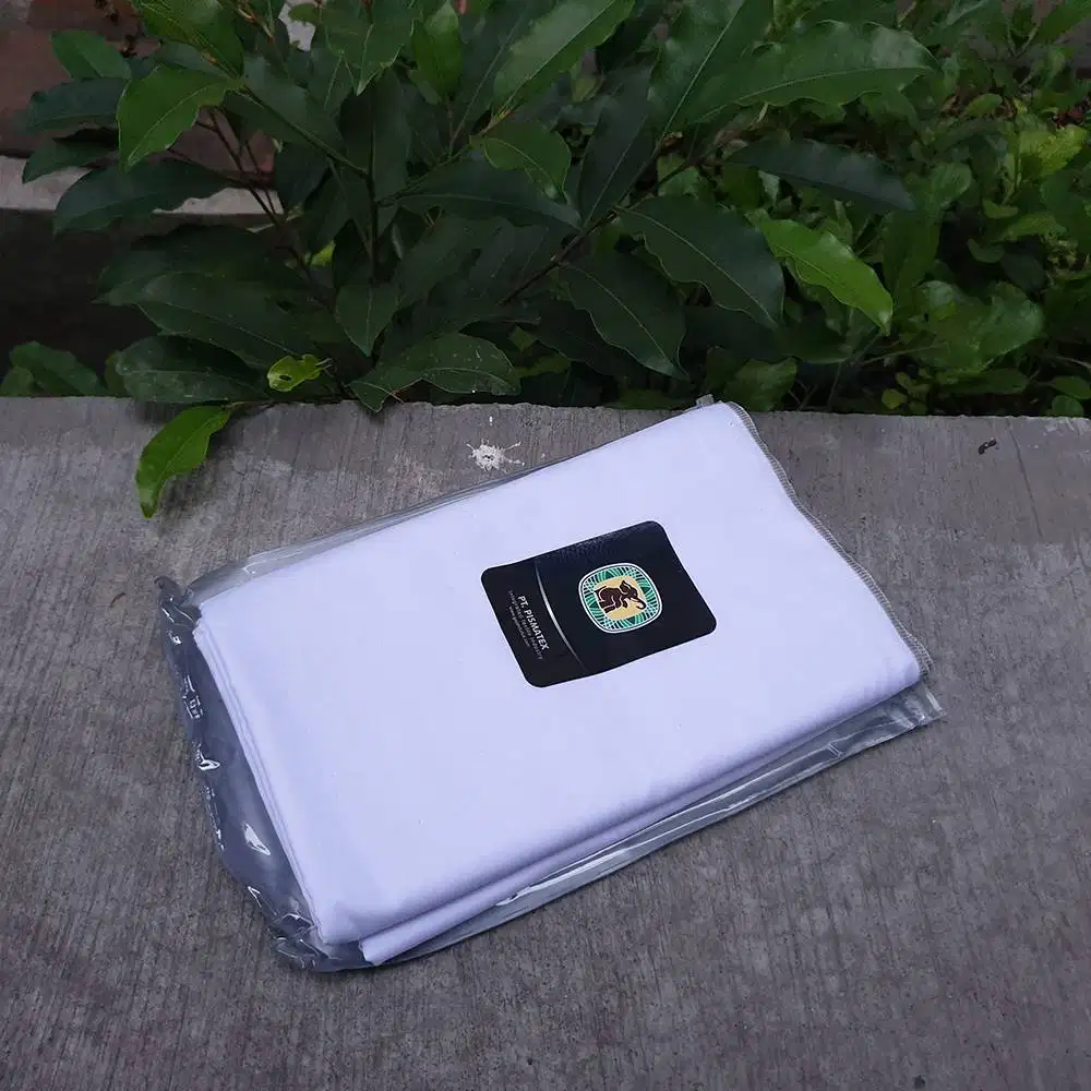 Sarung Gajah Duduk Putih Polos