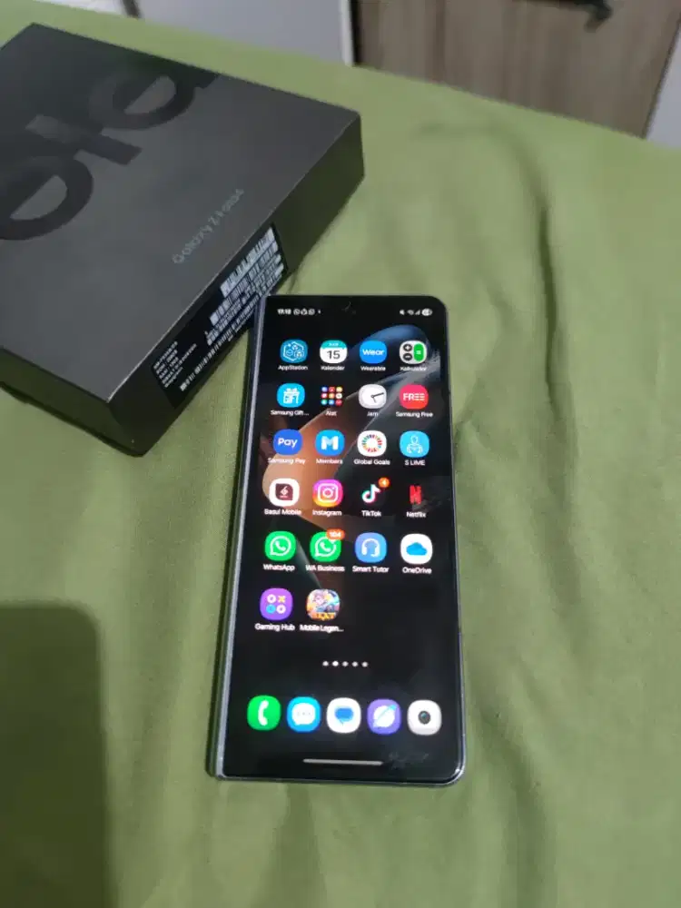 Samsung fold 4 lengkap