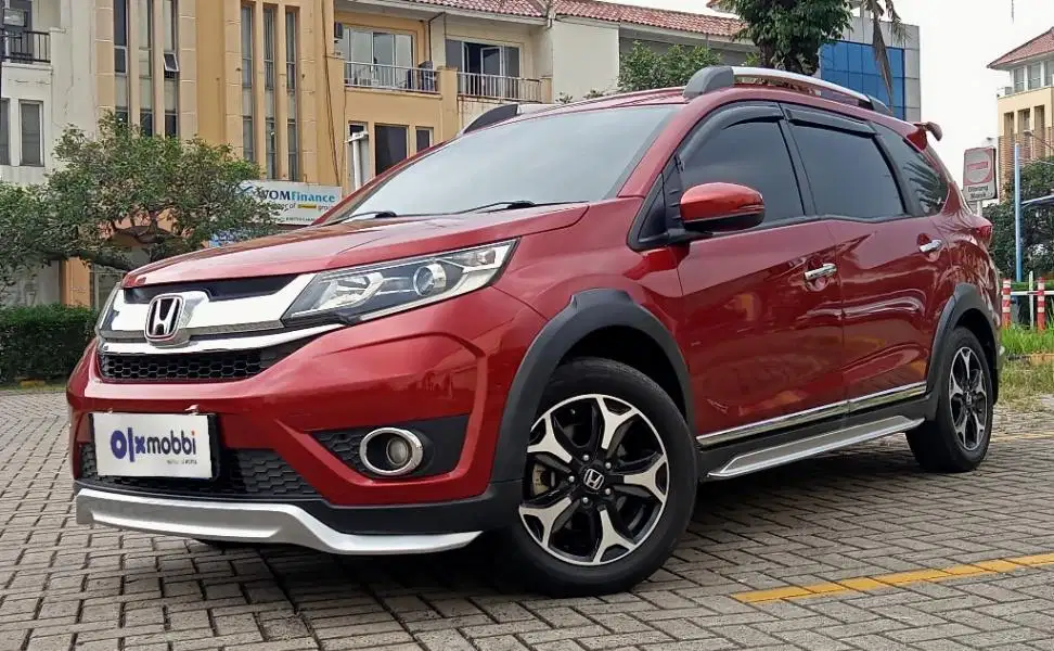 TDP 8,JT Honda BR-V 1.5 E Prestige Bensin-AT Merah 2017