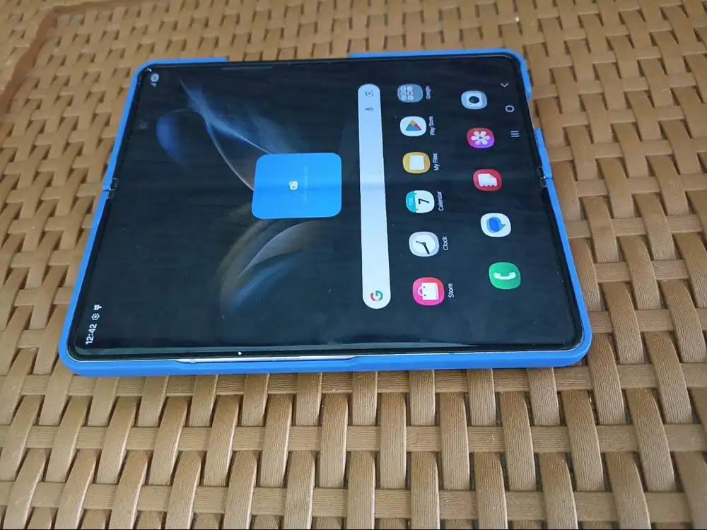 Samsung Galaxy Z Fold 4