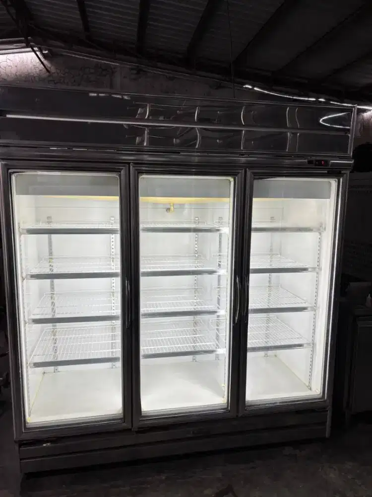 Showcase 3 pintu Ruey Shing 1500 liter